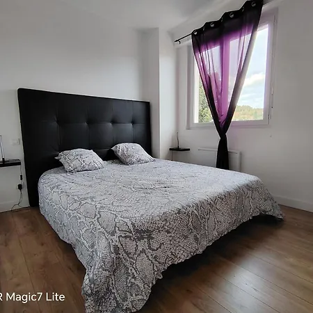T3 Au 1er Etage Avec Un Balcon *