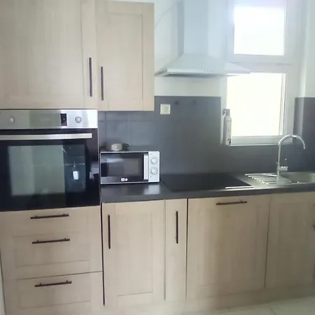 T3 Au 1er Etage Avec Un Balcon דירה *