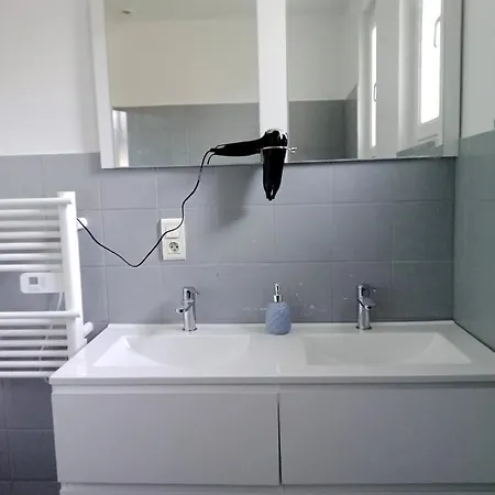 T3 Au 1er Etage Avec Un Balcon דירה